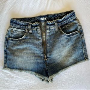 BDG HIGH WAISTED BLUE JEAN SHORTS